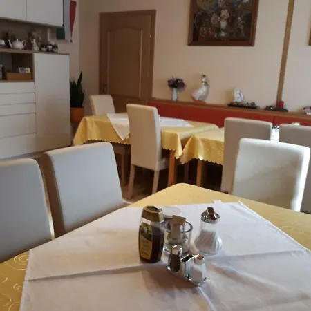 B&B Gastehaus Raab *